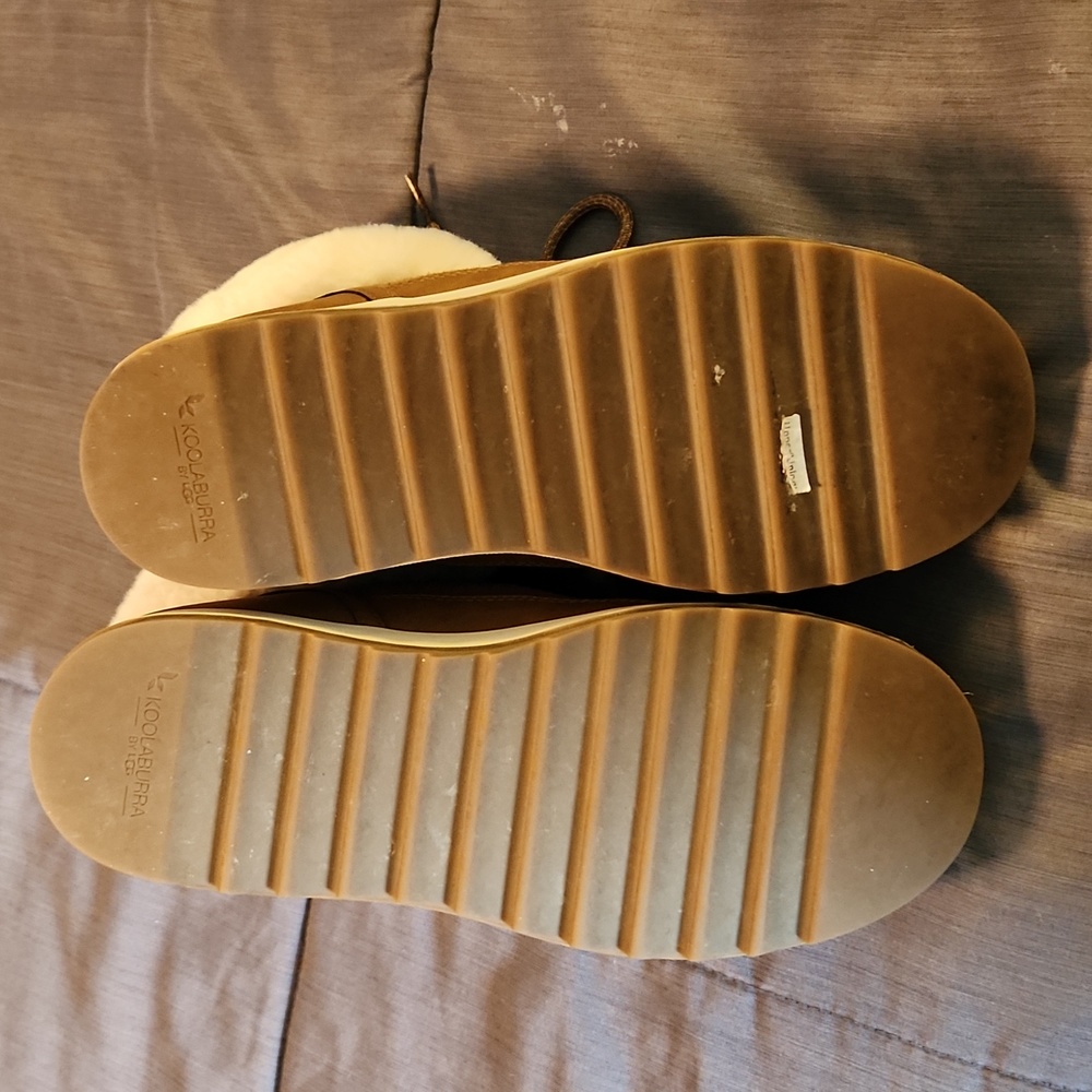 Kookaburra tan boots with fur trim - Picture 5 of 6